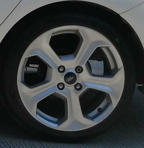 Imagen 13 de 13 de Ford Fiesta 2015 1.6 Se Sedan At