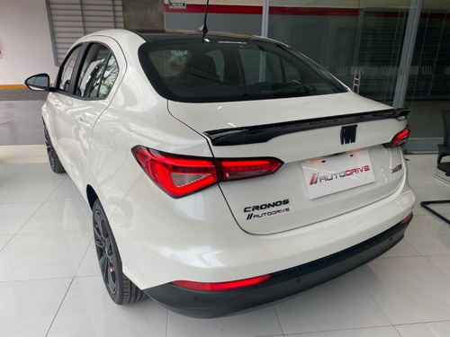 Imagen 12 de 25 de Fiat Cronos 1.8 Hgt ***retira Ya*** Fiat Autodrive
