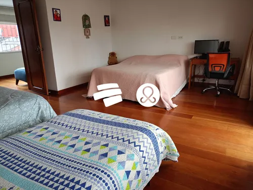 Casa En Niveles En Venta En Nicolás De Federmann 3 Habitaciones , 2 Estudios