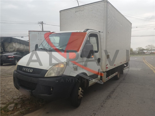 Iveco Daily 55c17 Ano 2013 Com Baú 4,5m