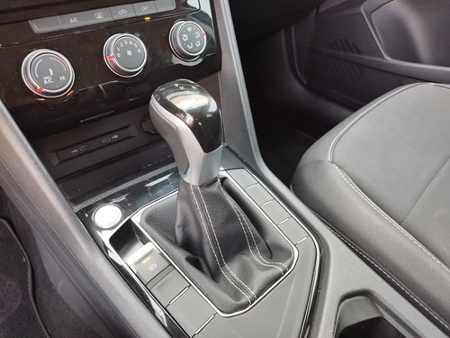 Volkswagen Taos 5p Comfortline Plus L4/1.4/T Aut