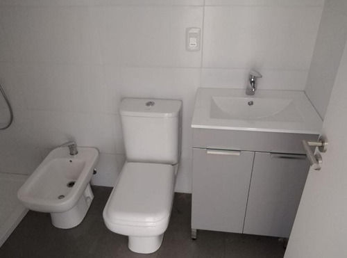 Imagen 11 de 15 de Monoambiente Al Frente , Piso Alto, Para Vivir O Invertir.