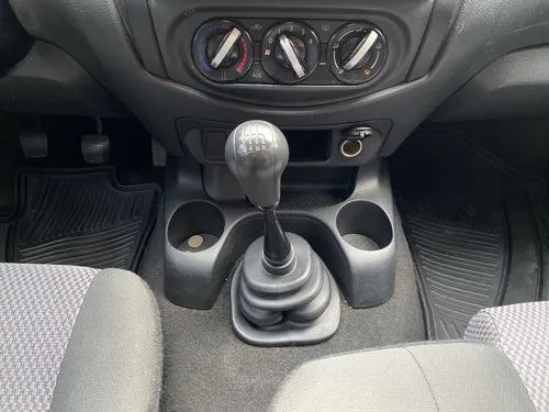 Nissan NP300 Frontier 2.5 Mt 4x2 2019