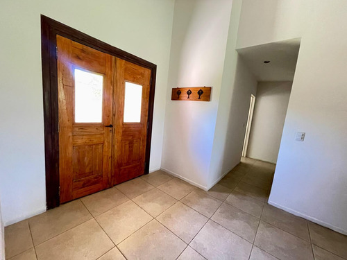 Casa En Venta 1 Planta 3dormi Escritorio Pileta Teresa Villanueva Zona Norte