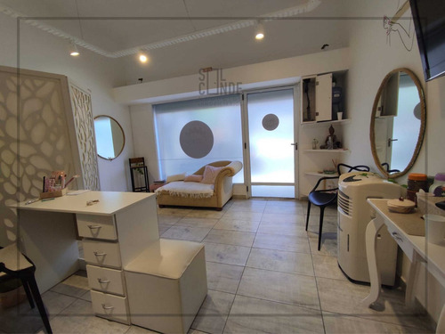 Imagen 3 de 15 de Venta Local Comercial. Barrio San Jose. Reciclado.