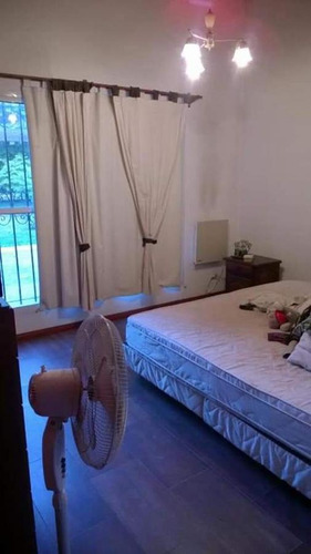 Imagen 2 de 10 de Gran Oportunidad - Casa 2 Ambientes Tipo Quinta Con Gran Terreno - Glew