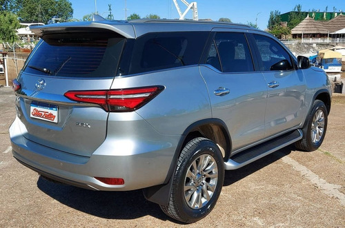 Toyota Sw4 2.8 Srx 204cv 4x4 7as At