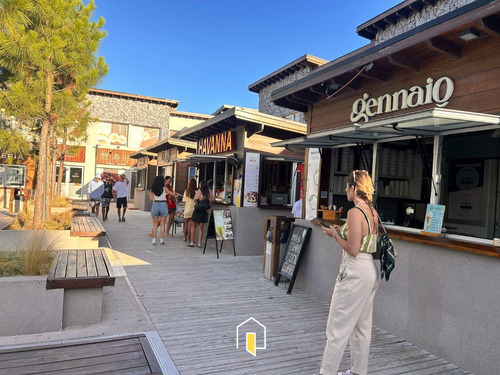 Casas en Costa Esmeralda 200-300k