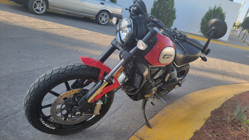 Ducati Scrambler 800 Modificada A Independent