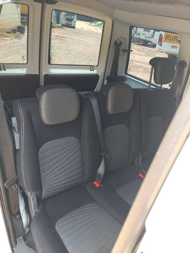 Imagem 5 de 11 de Fiat Doblo Essence 7 Lugares 2016/2017