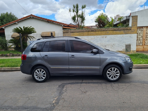 Volkswagen Suran 1.6 Highline 101cv Cuero 2013