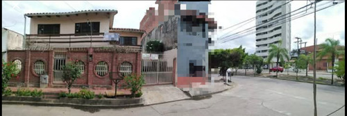 Casa Centrica En Zona Norte En Venta