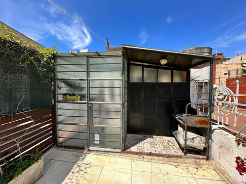 Ph De 2 Ambientes Con Patio Y Terraza.