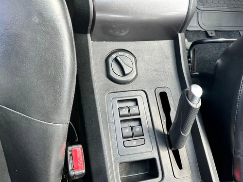 Mahindra Pik Up 2.2 FULL 4X4 DIESEL REFRESH DC MT 4P