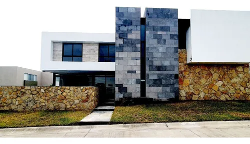 Casa En Venta Con Alberca Esquina Fracc Punta Tiburon