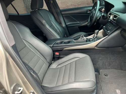 Imagen 8 de 10 de Lexus Is 250