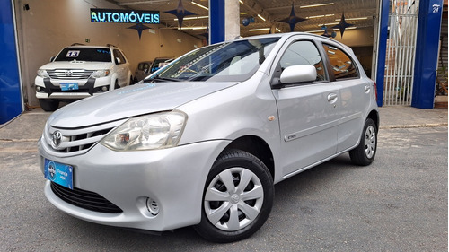 Toyota Etios 1.3 16v Xs 5p