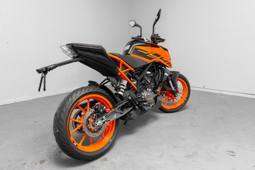 Imagen 12 de 25 de Ktm Duke 200 Ng Naranja Bs6 Retira Hoy