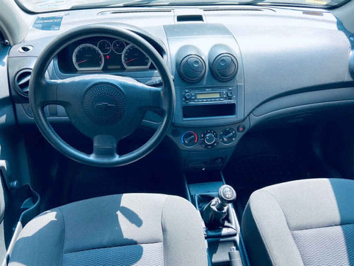 Imagen 6 de 10 de Chevrolet Aveo 2017 4p Ls L4/1.6 Man Linea Anterior