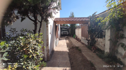 Casa Amplia  260m2 Villa Las Flores, Metro Rodrigo De Araya