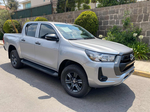 Toyota Hilux Doble Cabina Sr