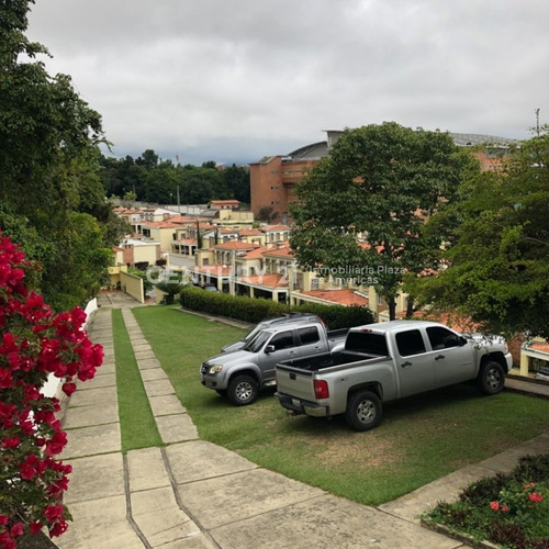 Imagen 7 de 10 de Townhouse Conj. Res. Pie De Monte, Av. Los Próceres