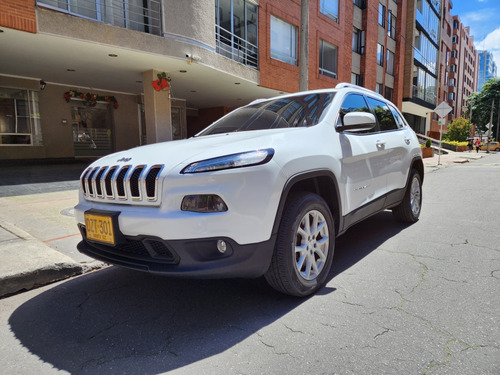 Jeep Cherokee Longitude At 3200 Cc