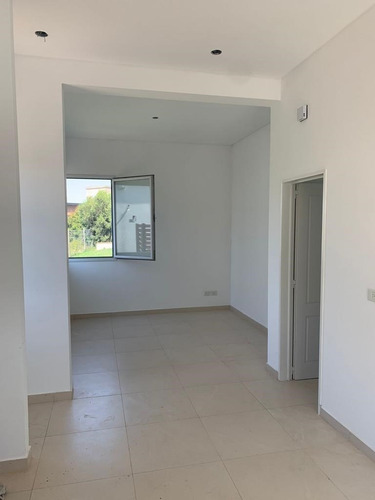 Imagen 8 de 17 de Casa En Venta De Calidad Con Piscina En El Cantón, Escobar