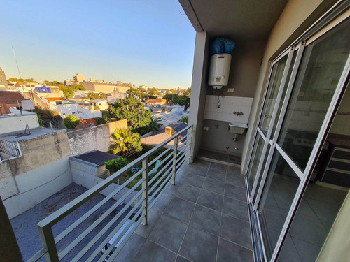 Imagen 8 de 11 de Departamento 2 Amb Excelente Estado Lanus-financia