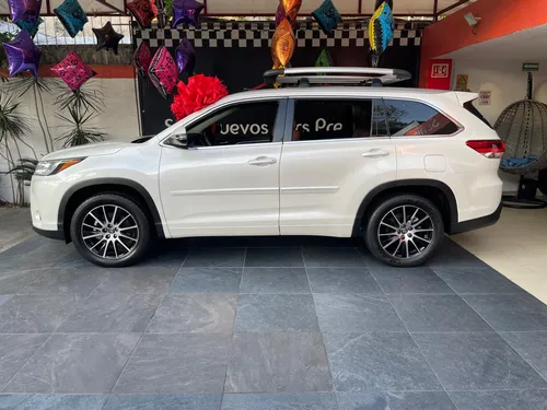 Toyota Highlander 3.5 Limited Panoramic Roof At