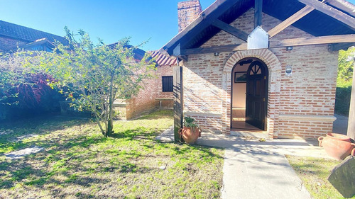 Imagen 27 de 30 de Venta Casa 3 Dormitorios Jardin Fondo Parrillero - El Pinar Sur