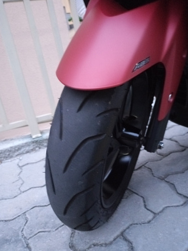 Imagem 4 de 10 de Yamaha Nmax