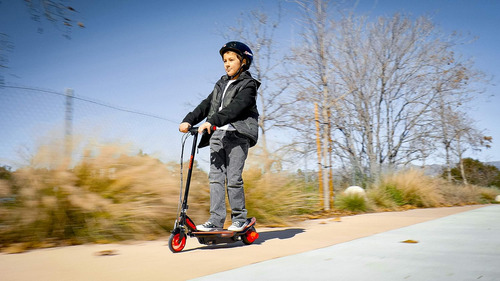 Razor Power Core E90 Scooter Eléctrico Con Motor De Cubo, Ac