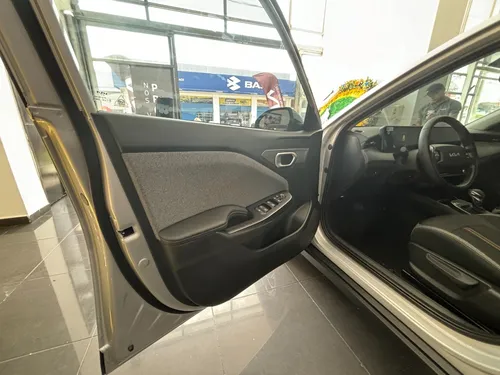 Kia K3 Cross 1.6 Zenith