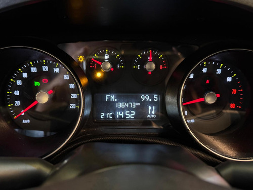 Fiat Punto 1.6 Essence 16v Flex 4p Automatizado