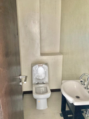 Venta De Dto 3 Ambientes En El Edificio Newen