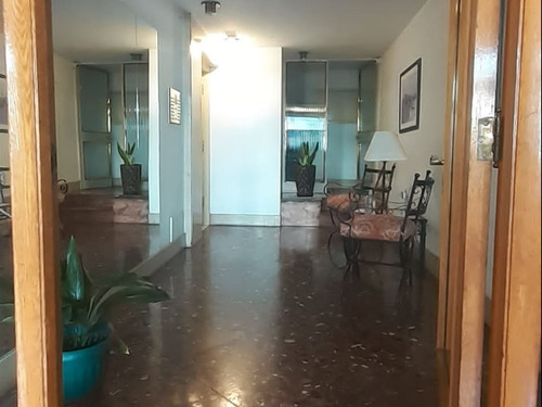 Venta  Apartamento Cordon 3 Dormitorios, Servicio Y Garaje