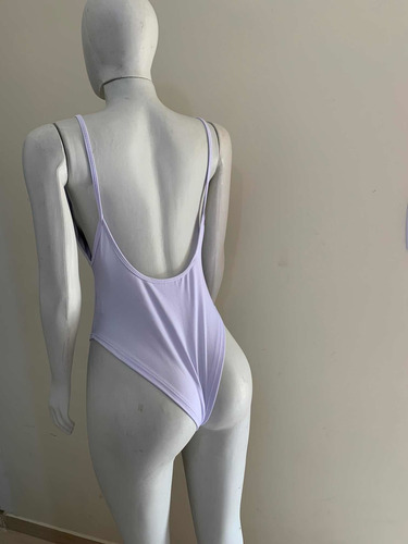 Imagem 2 de 2 de Body Branco Cavado De Alcinha Com Bojo Reveillon Festas