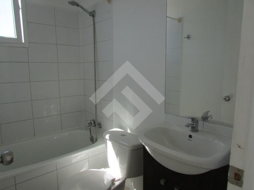 Imagen 9 de 12 de Departamento En Arriendo De 1 Dorm. En Independencia