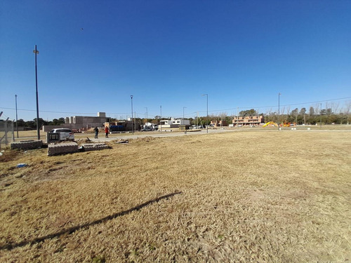 Imagen 3 de 5 de Terreno En Mansos, Ubicado En La Zona Central Y Frente A Espacio Verde!!