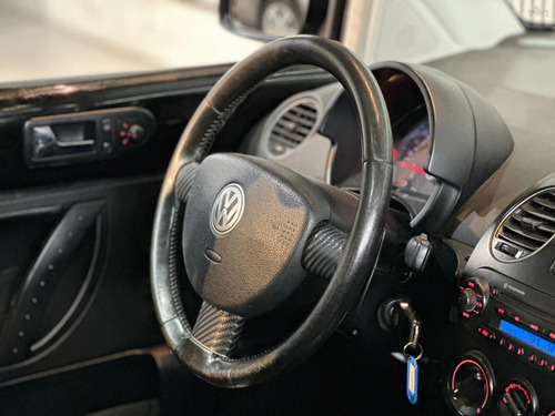 Volkswagen New Beetle 2.0 MI 8V GASOLINA 2P TIPTRONIC