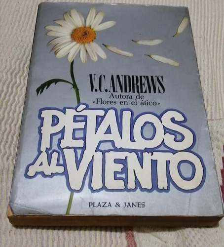 Petalos Al Viento V. C. Andrews 