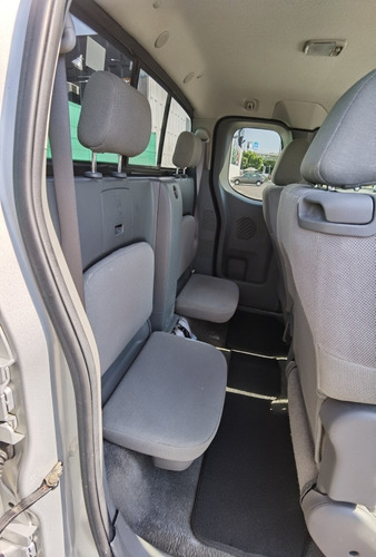 Imagen 11 de 15 de Nissan Frontier Estandar 4 Cil 2.4l