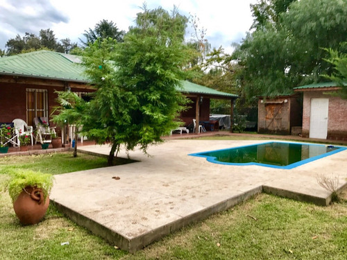 Hermosa Propiedad En Zona De Casas Quintas