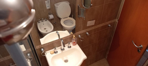 Imagen 25 de 30 de Vicente Lopez - Florida. 2 Dormitorios- 2 Baños. Con Cochera Y Jardin