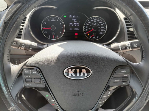 Imagen 12 de 13 de Kia Forte 2.0 Ex At 2018