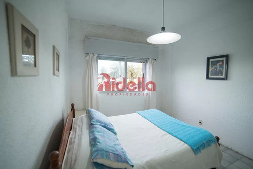 Venta De Apartamento 2 Dormitorios En Península, Punta Del Este