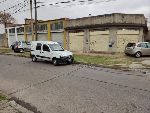 Local Comercial En Alquiler- Banfield