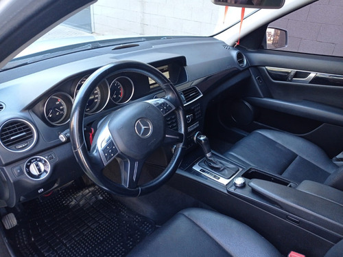 Imagen 13 de 15 de Mercedes-benz Clase C 1.8 C200 City Edition B.eff At