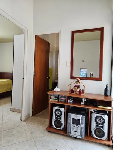 Casa Remodelada, Con Jardín, Sobre Vía Principal, Esquinera Y Con Magnifica Vista.